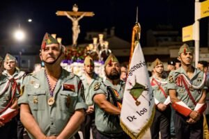 BENIDORM SE ESTREMECE EN LA NOCHE DEL JUEVES SANTO: FE, SILENCIO Y EMOCIÓN EN LA PROCESIÓN DE LA ALMUDENA